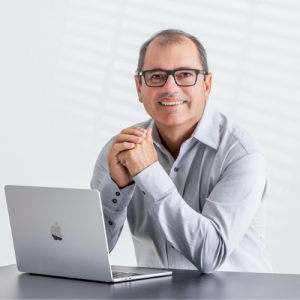 Dr. Fabio Luis Soares de Macedo | CRM 2890